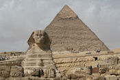 De Sphinx met piramide van Chefren 